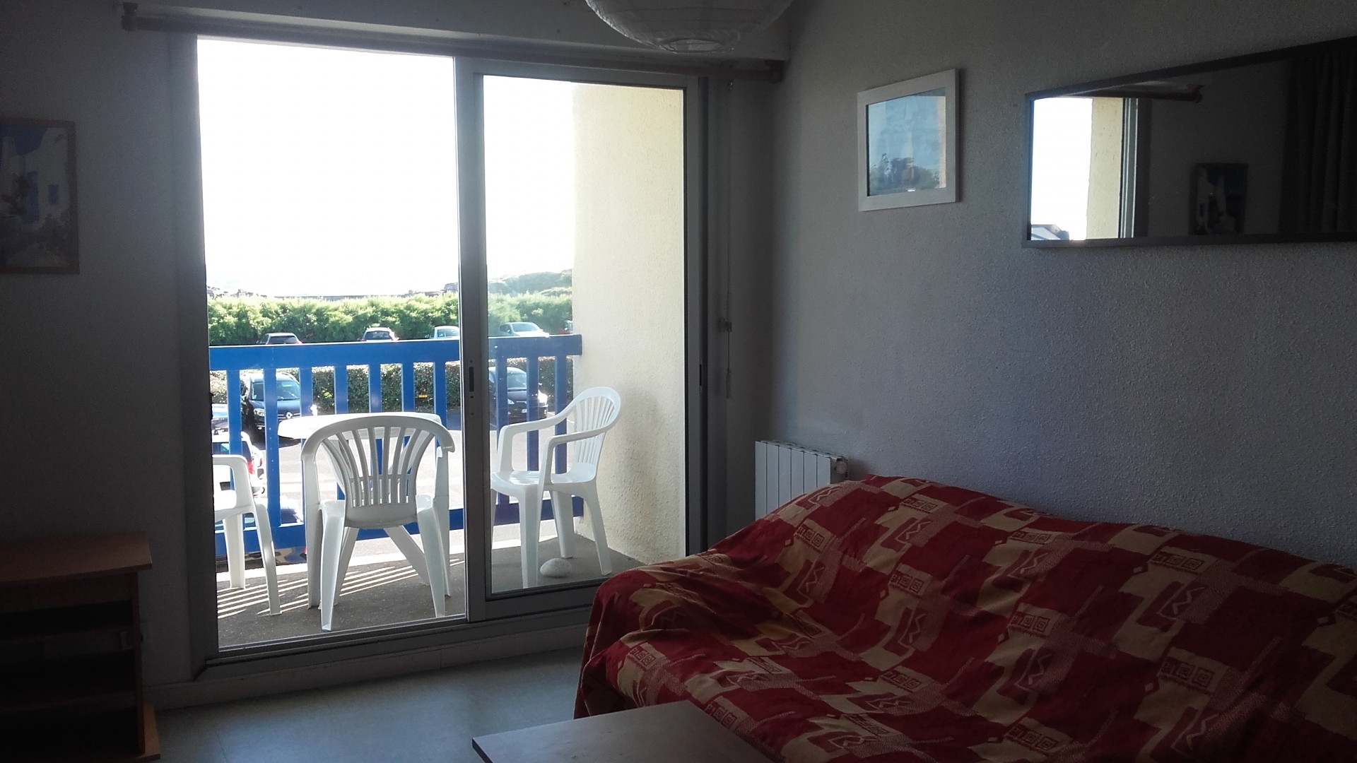 Séjour et balcon D