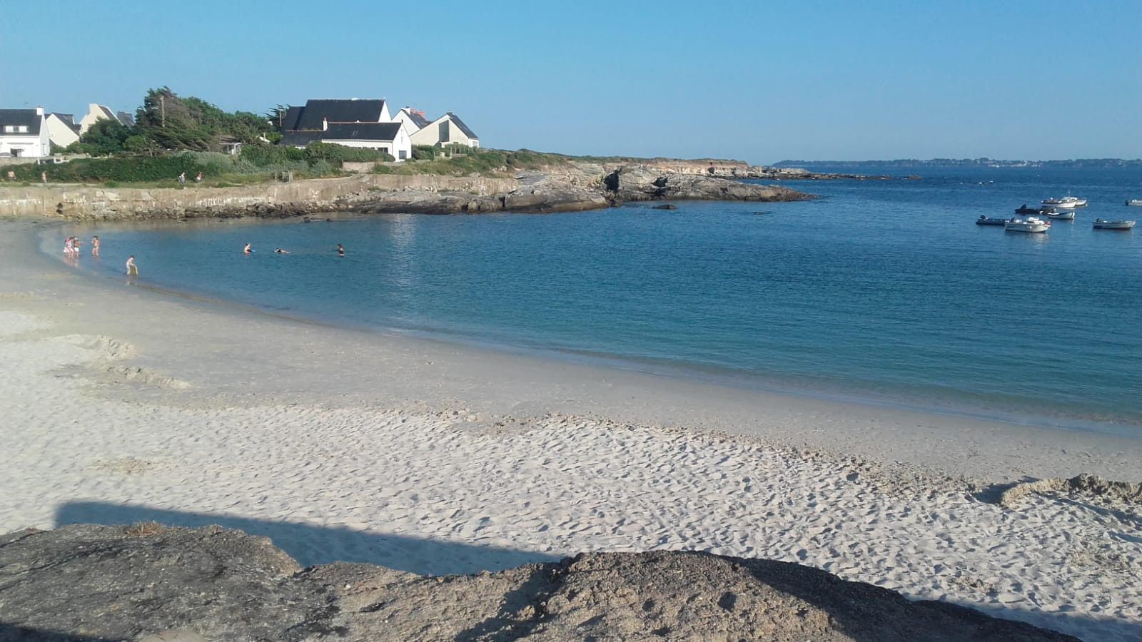 La petite plage familiale  : Le Courégant en face de la résidence