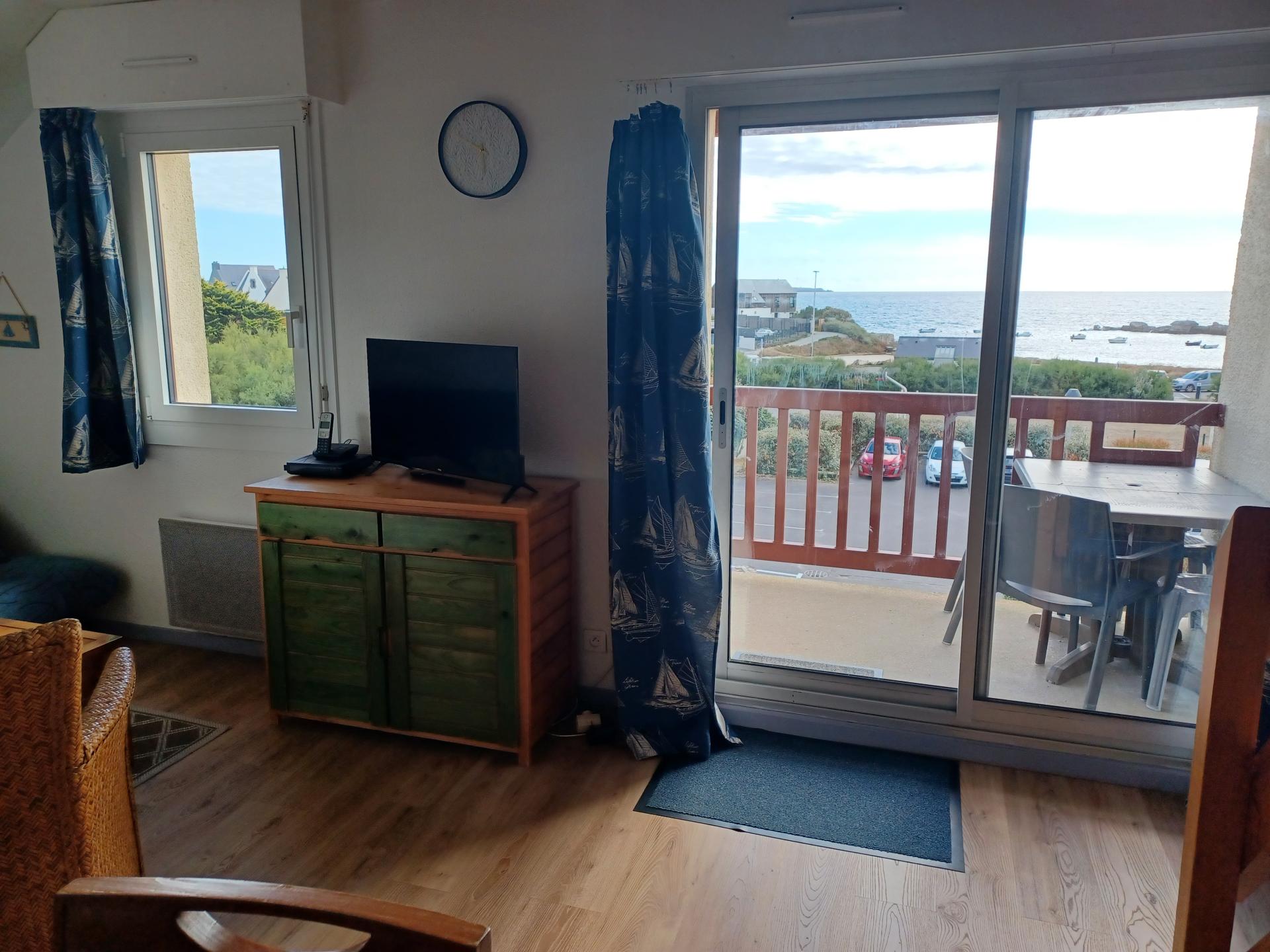 Balcon et séjour F